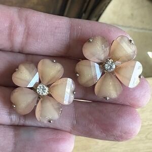 VTG Flower Earrings Stud Post 1 Inch Rhinestones Glitter Gold‎ Dust Peach Petals